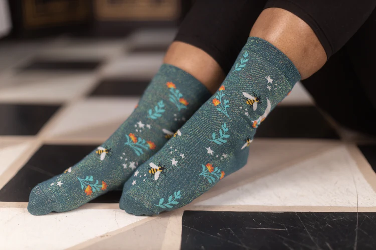 Bee Dazzling Shimmer Crew - Image 4