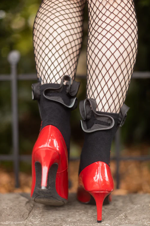 Black Zipper Swirl Crew - Image 4