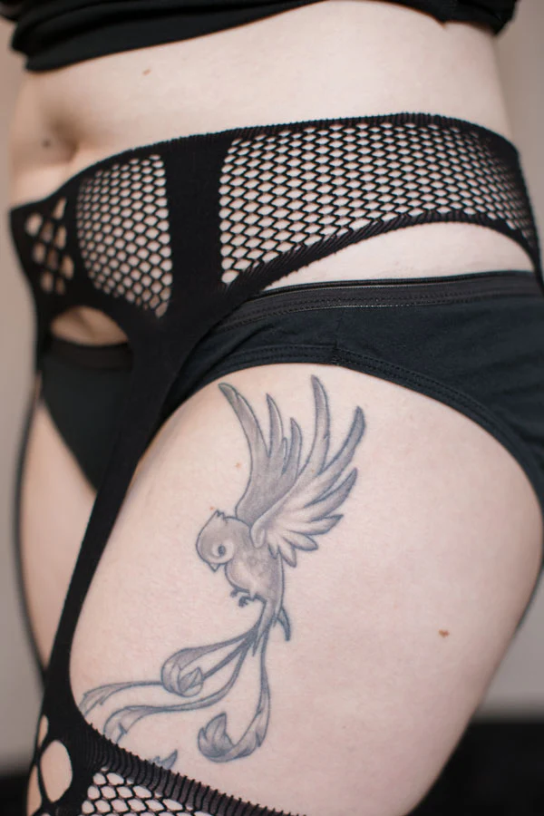 Faux Lace Up Dual Net Backseam Stockings with Attached Garter - Image 4