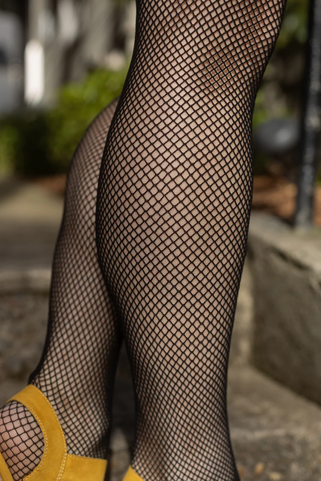 Fishnet Seamless Pantyhose - Image 8