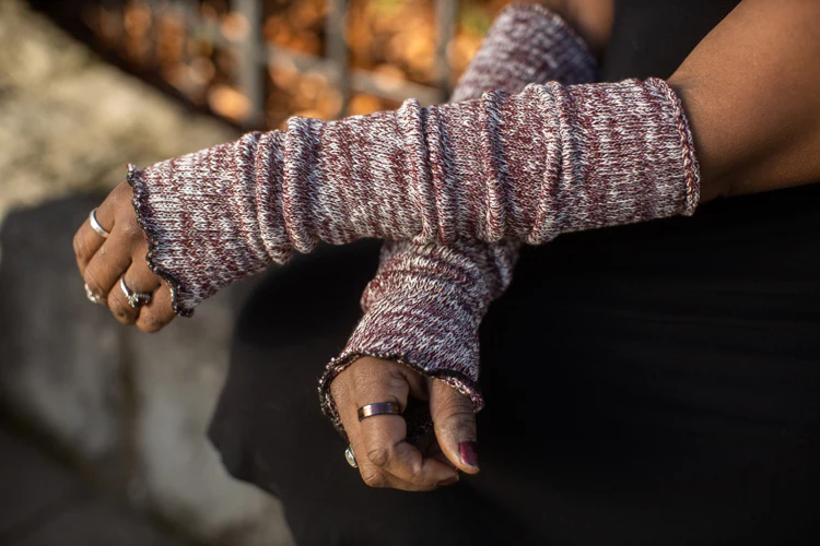 Marled Scrunchable Arm Warmer - Image 11