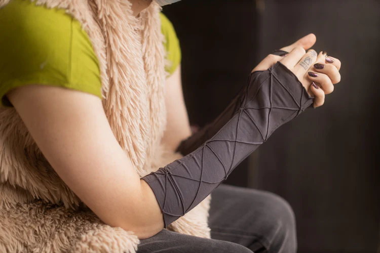 Textured Arm Warmers - Image 10